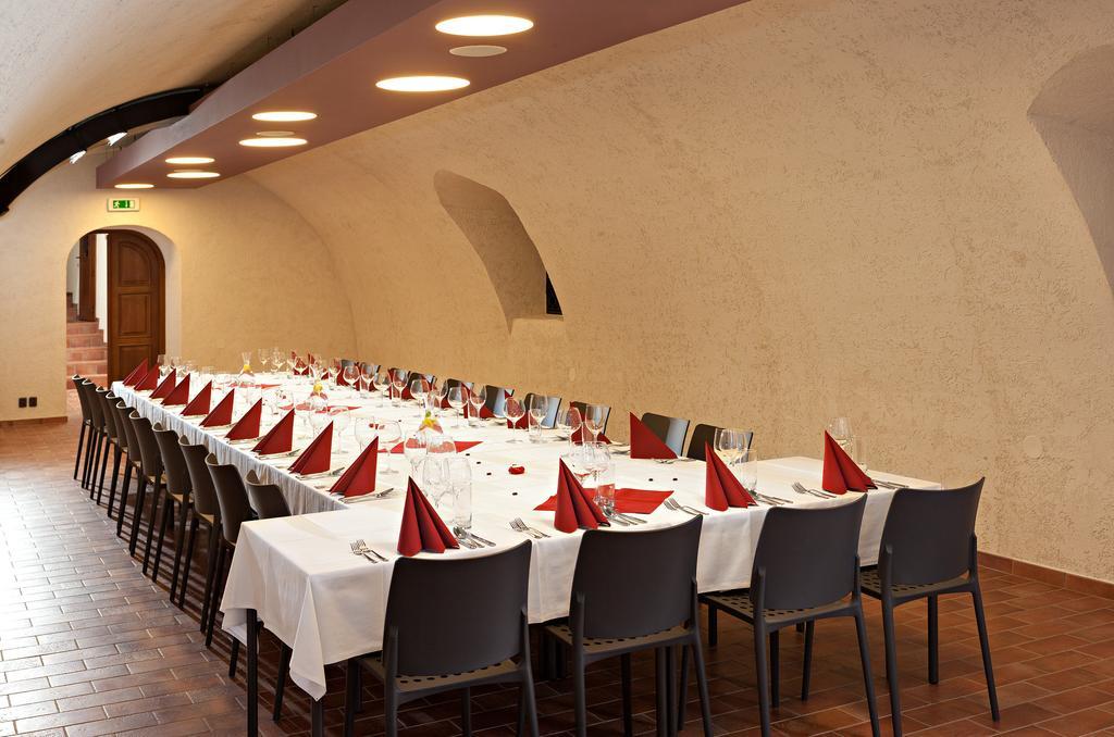 Hotel Pod Zamkem Boskovice Exterior photo