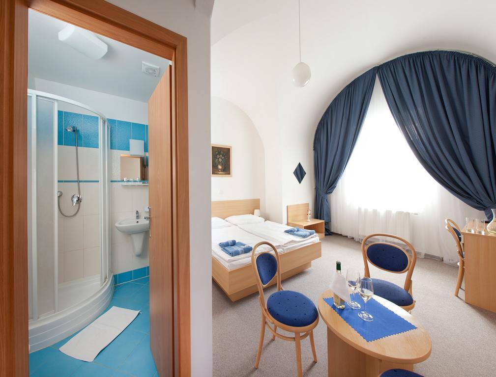 Hotel Pod Zamkem Boskovice Exterior photo